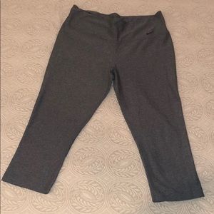 Nike Dri-Fit cropped leggings